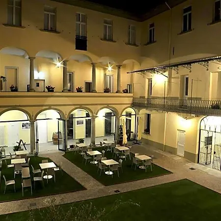 Amelie D'orta *